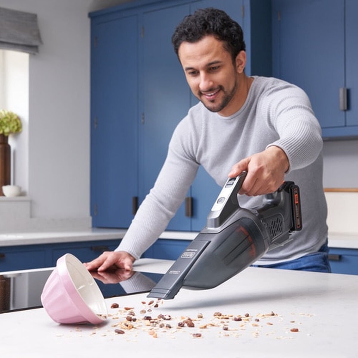 BLACK+DECKER BCHV001C1-QW Powerconnect Kruimeldief - 18V - incl. accu en lader (5035048735183)